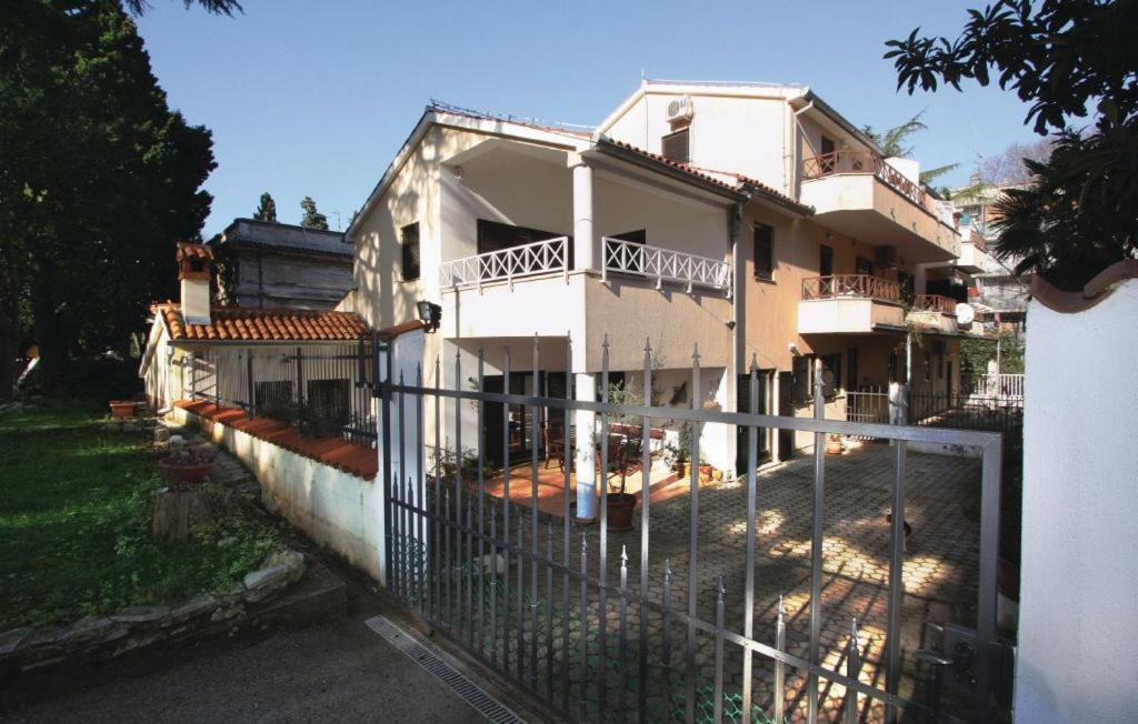 Lara Gortanova Bay Apartment Pula Exterior foto